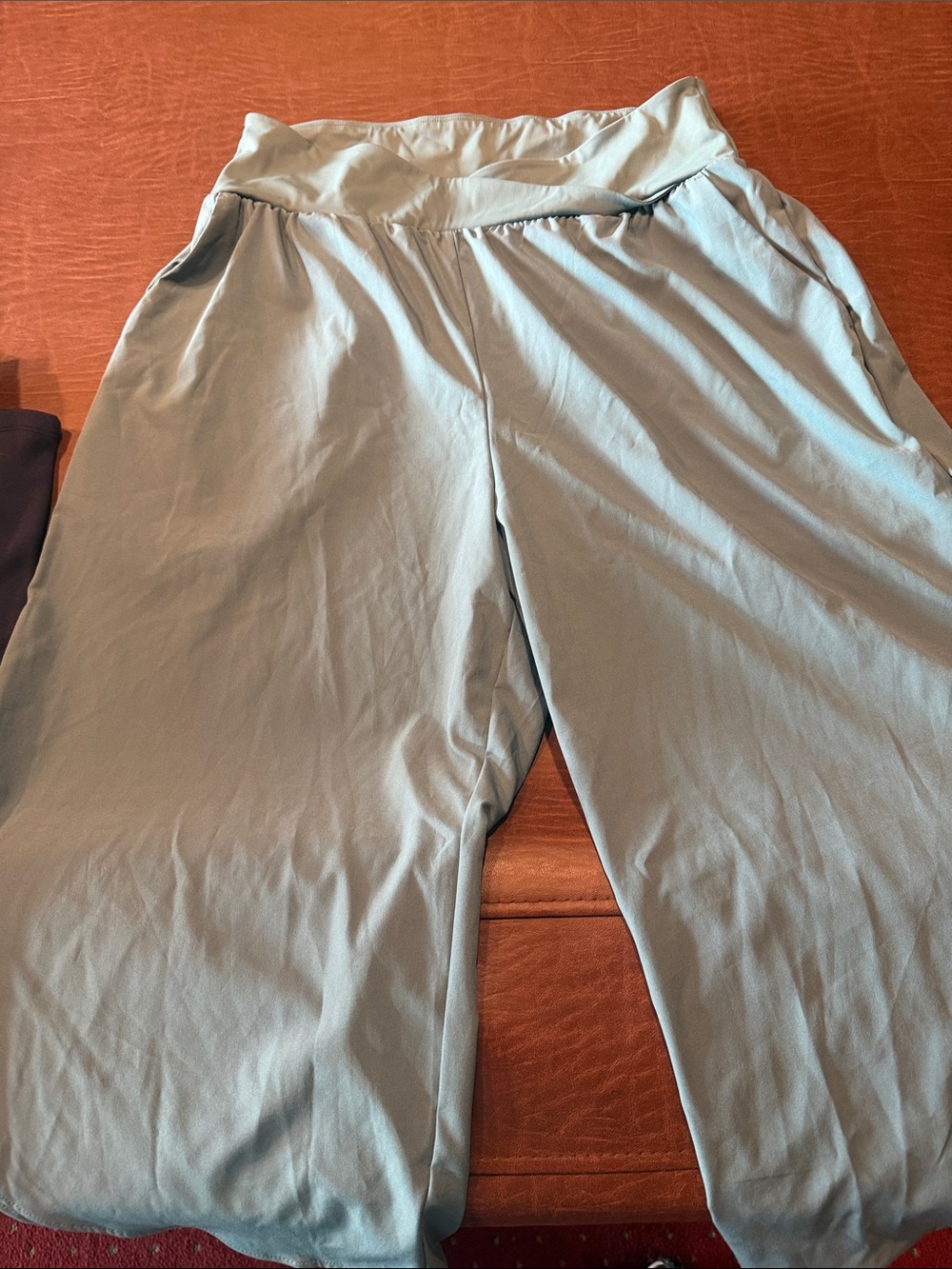 HALARA Women’s Light Gray Relaxed Drawstring Joggers